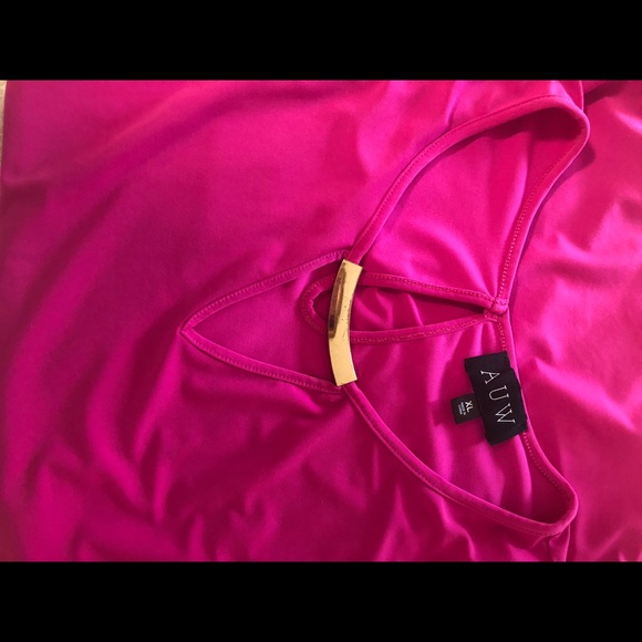 Sleeveless Magenta Top - Picture 10 of 10